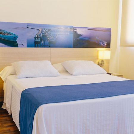 Hotel L'Algadir Del Delta El Poblenou del Delta Bilik gambar