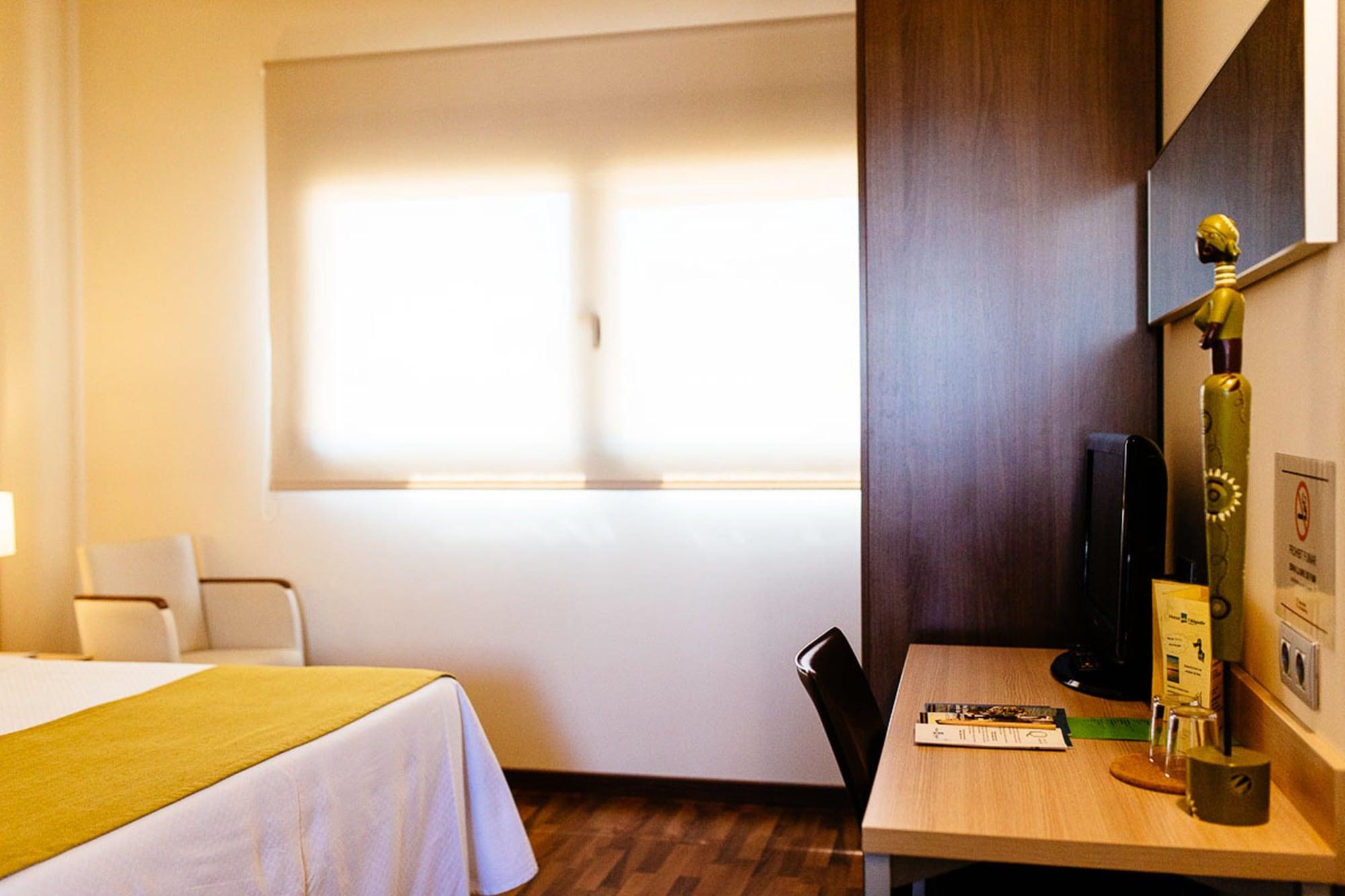 Hotel L'Algadir Del Delta El Poblenou del Delta Luaran gambar